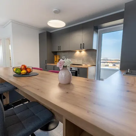 Apartmán Mohost Pink - Luxurious Mountain View Retreat Brašov
